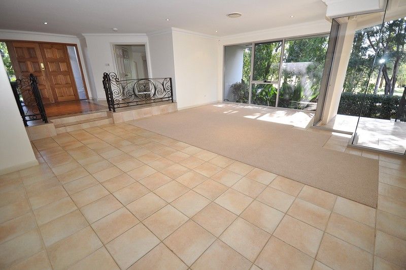 9 Waterwood Court, ARUNDEL QLD 4214