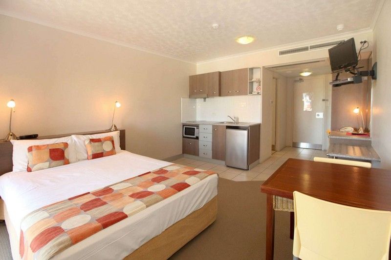 63 The Strand, NORTH WARD QLD 4810