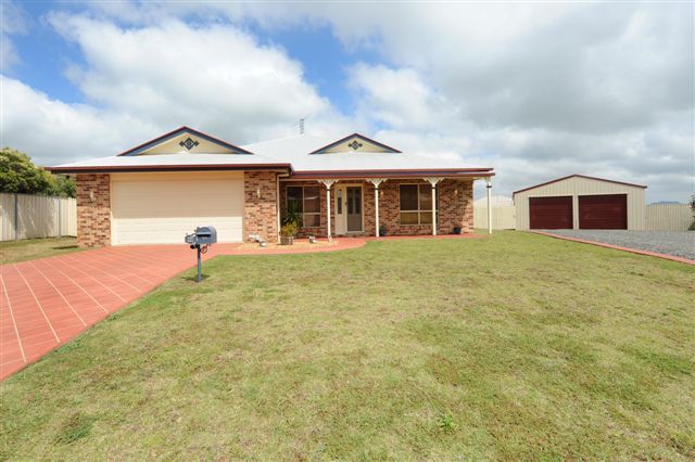 50 Belclaire Drive, WESTBROOK QLD 4350