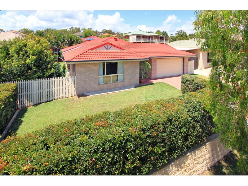 10 Johnston Avenue, BIRKDALE QLD 4159