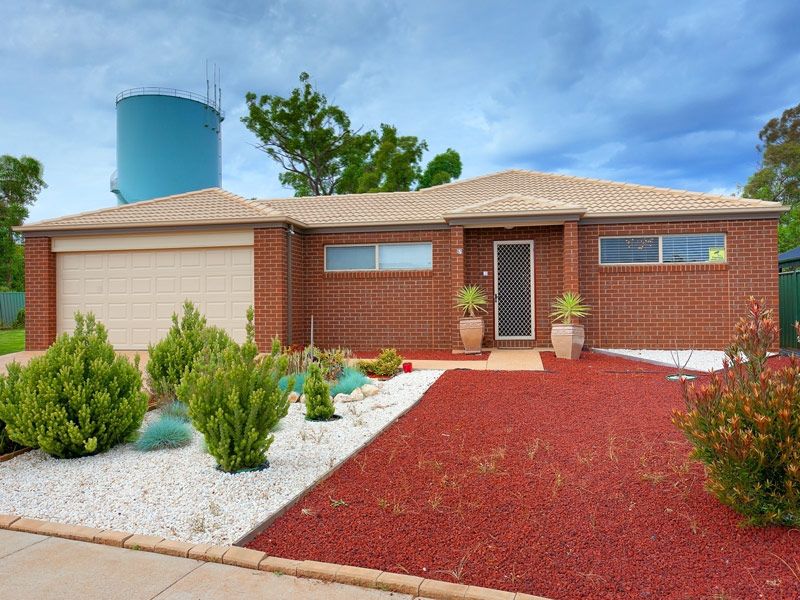 7 William Place, HOWLONG NSW 2643