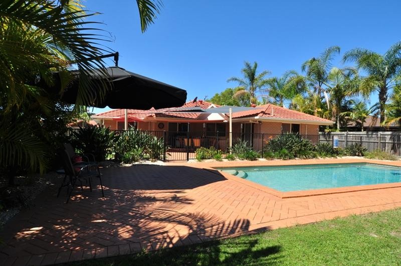 20 Westpark Court, HELENSVALE, QLD 4212