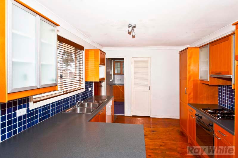 34 Lawley Street, BOSSLEY PARK, NSW 2176