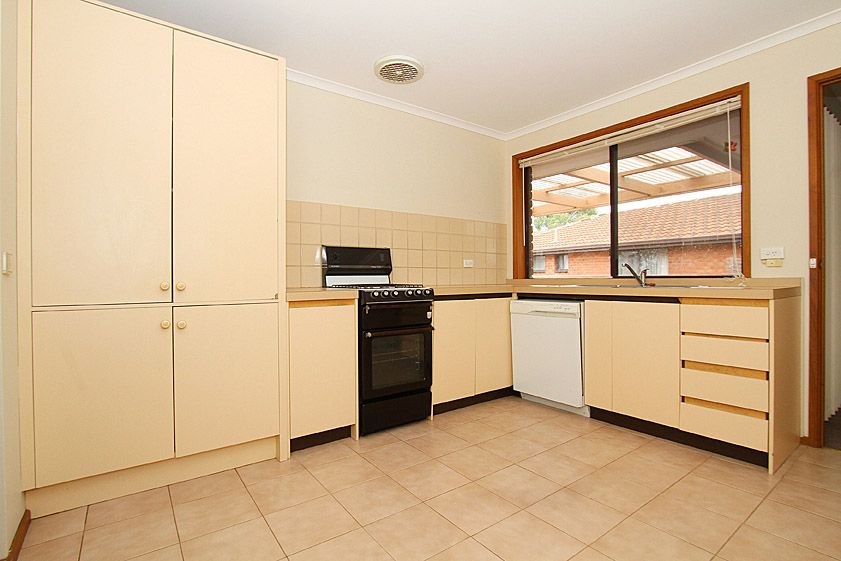 45 McLaughlin Crescent, MILL PARK, VIC 3082