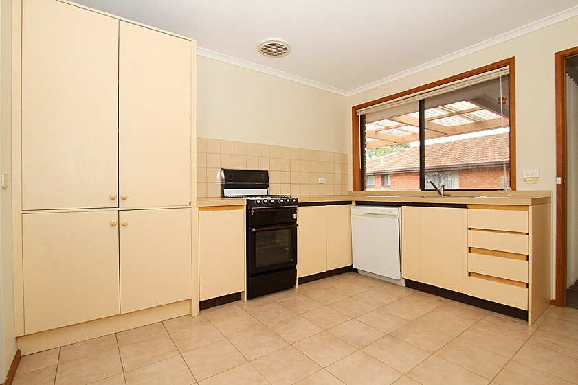 45 McLaughlin Crescent, MILL PARK, VIC 3082