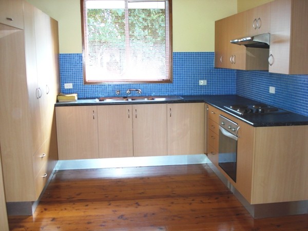 14 Macquarie Street, BOLTON POINT, NSW 2283
