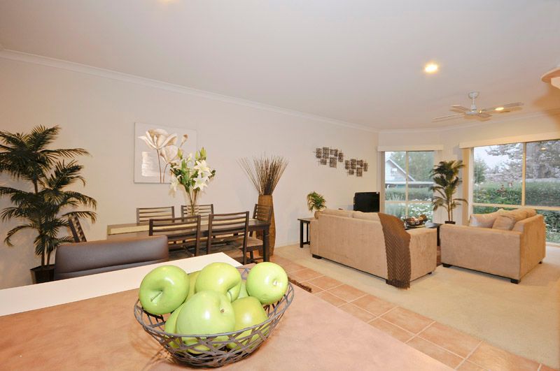 2/24  Narcissus Avenue, BORONIA, VIC 3155
