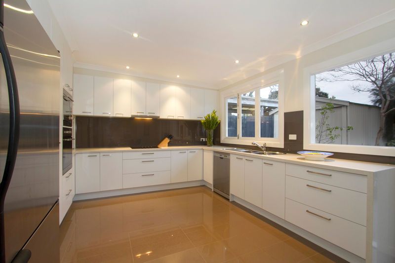 19 Bakers Road, OAKLEIGH SOUTH, VIC 3167