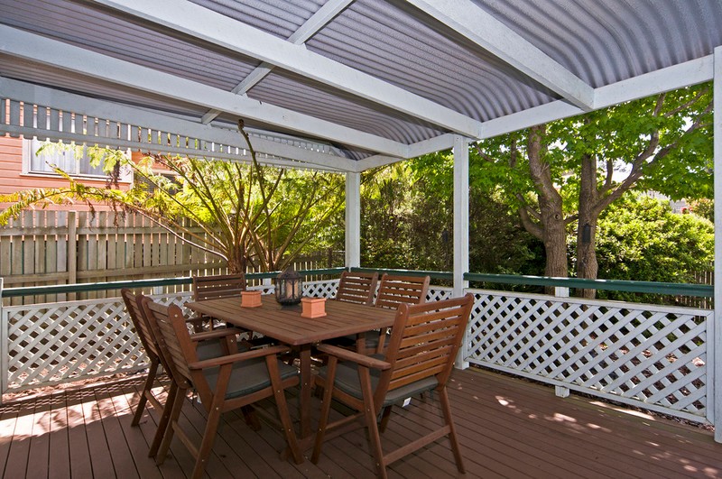5 Sourris Street, MOUNT LOFTY, QLD 4350