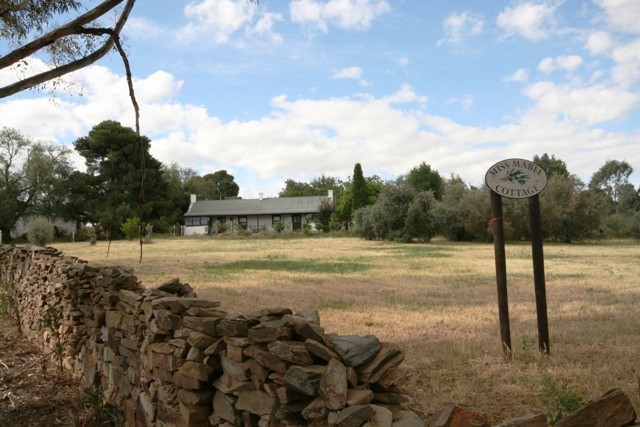 2 Penclawdd Street, BURRA, SA 5417