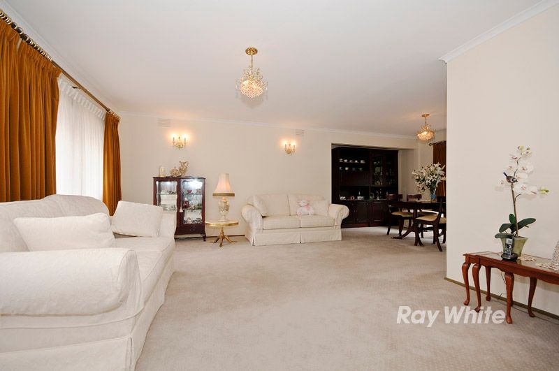 68 Mowbray Drive, WANTIRNA SOUTH, VIC 3152