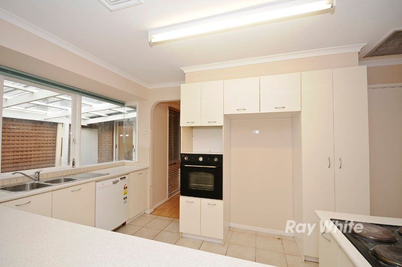 14 Mowbray Drive, WANTIRNA SOUTH, VIC 3152