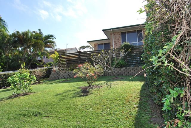 2/475 Pine Ridge Road, RUNAWAY BAY, QLD 4216