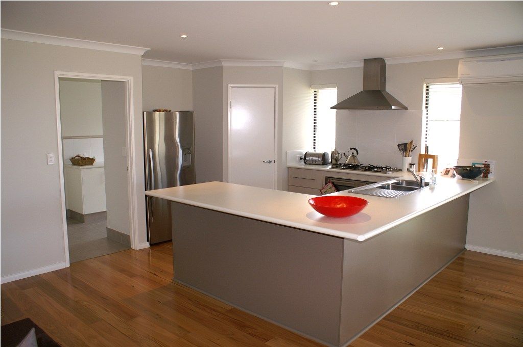 9 Yolanda Edge, WANDINA, WA 6530
