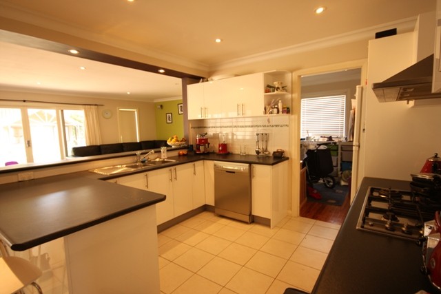 18 Macleay Street, BRADBURY, NSW 2560