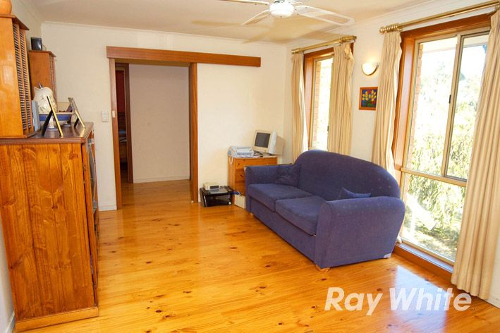 4 Stephen Road, FERNTREE GULLY, VIC 3156