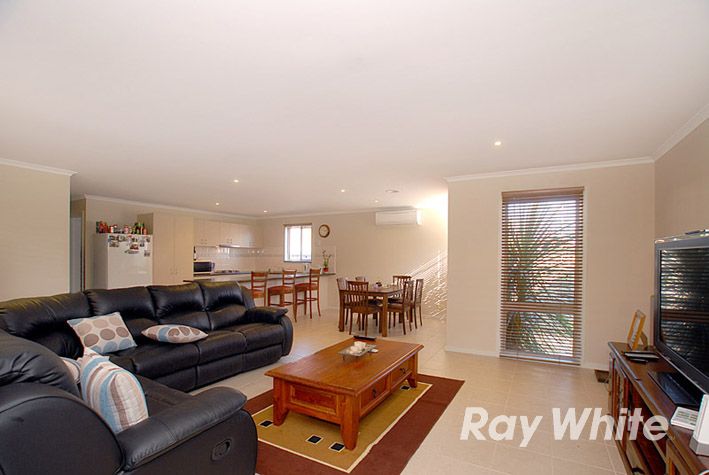73 Golden Grove Drive, NARRE WARREN SOUTH, VIC 3805