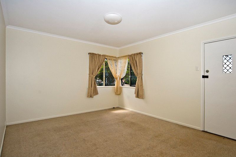 21 Dwyer Street, HARLAXTON, QLD 4350