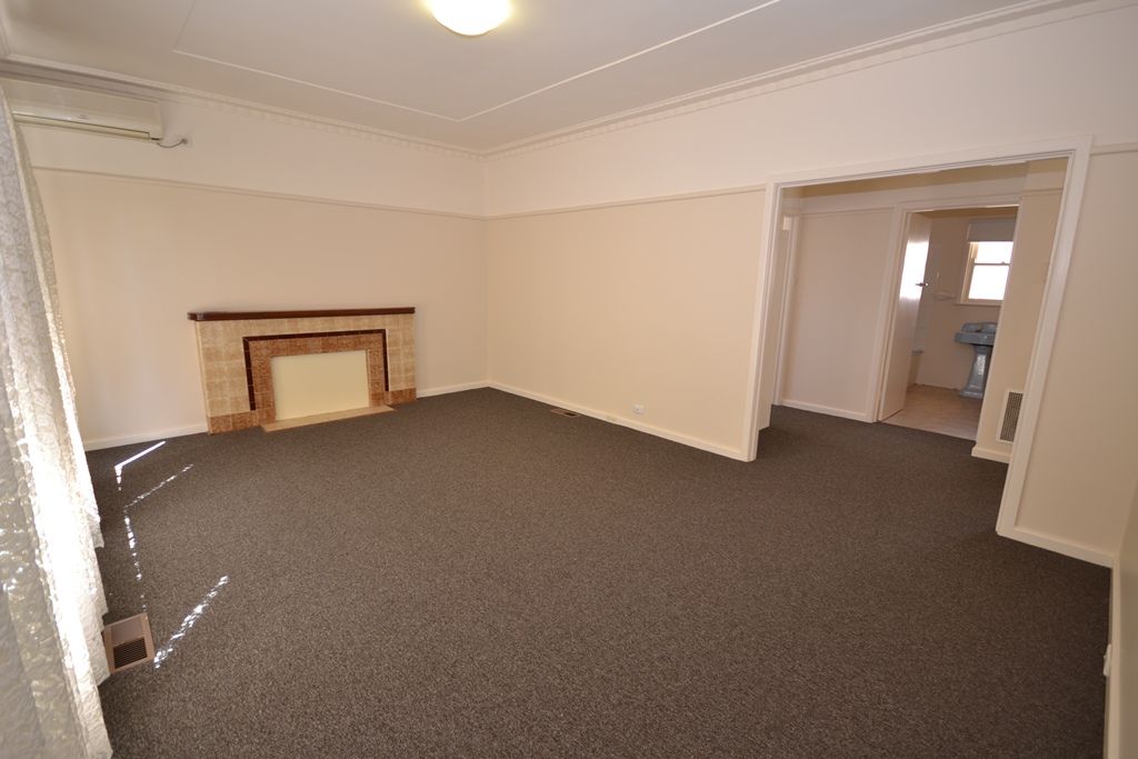 15 Smith Street, NEWINGTON, VIC 3350