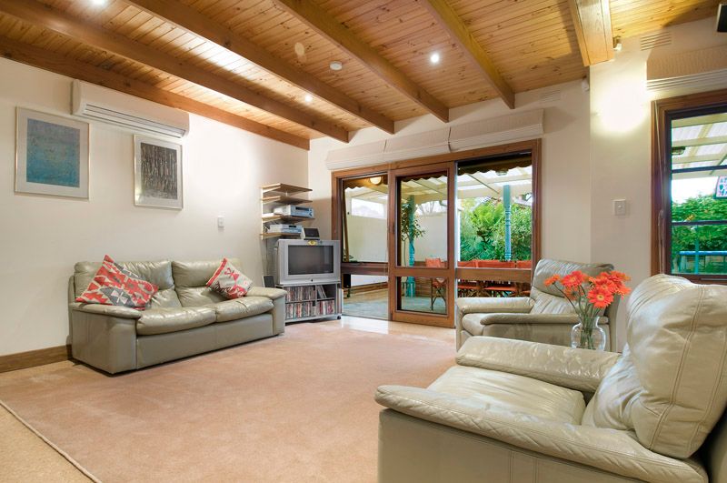 14 Centre Road, CARNEGIE, VIC 3163