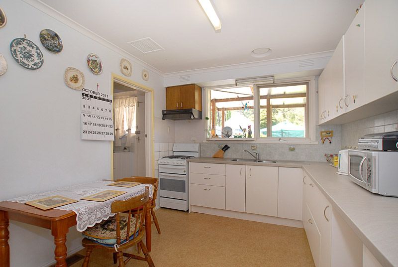2 Vaughan Road, FERNTREE GULLY, VIC 3156