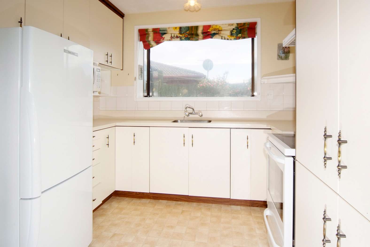 16B Pacific Road photo 6
