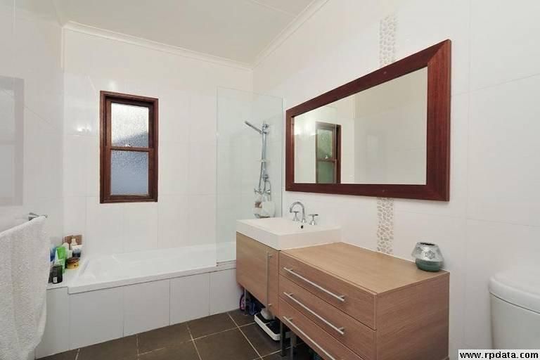21 Dundee Street, HOLLAND PARK, QLD 4121