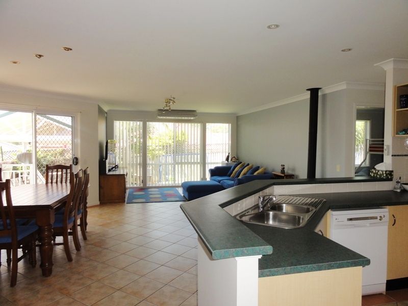 15 Glenlee Drive, HORSLEY, NSW 2530