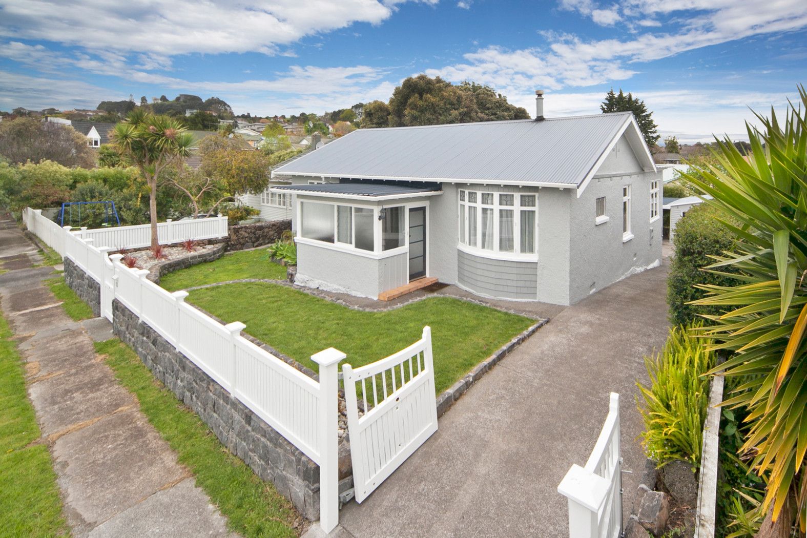 35 Princes Avenue, THREE KINGS, Auckland City