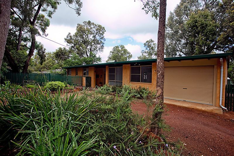 10  Crayden Road, KALAMUNDA, WA 6076