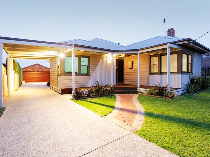 2 Dorothy Avenue, BELMONT, VIC 3216