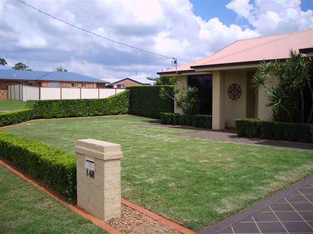 148 Spring Street, MIDDLE RIDGE, QLD 4350