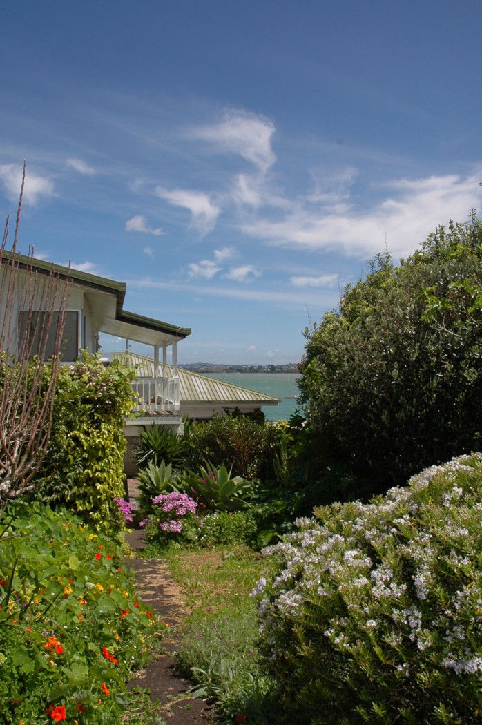 63a The Parade, BUCKLANDS BEACH, Manukau City