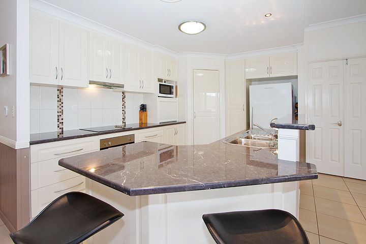 2 Madison Court, GLENVALE, QLD 4350