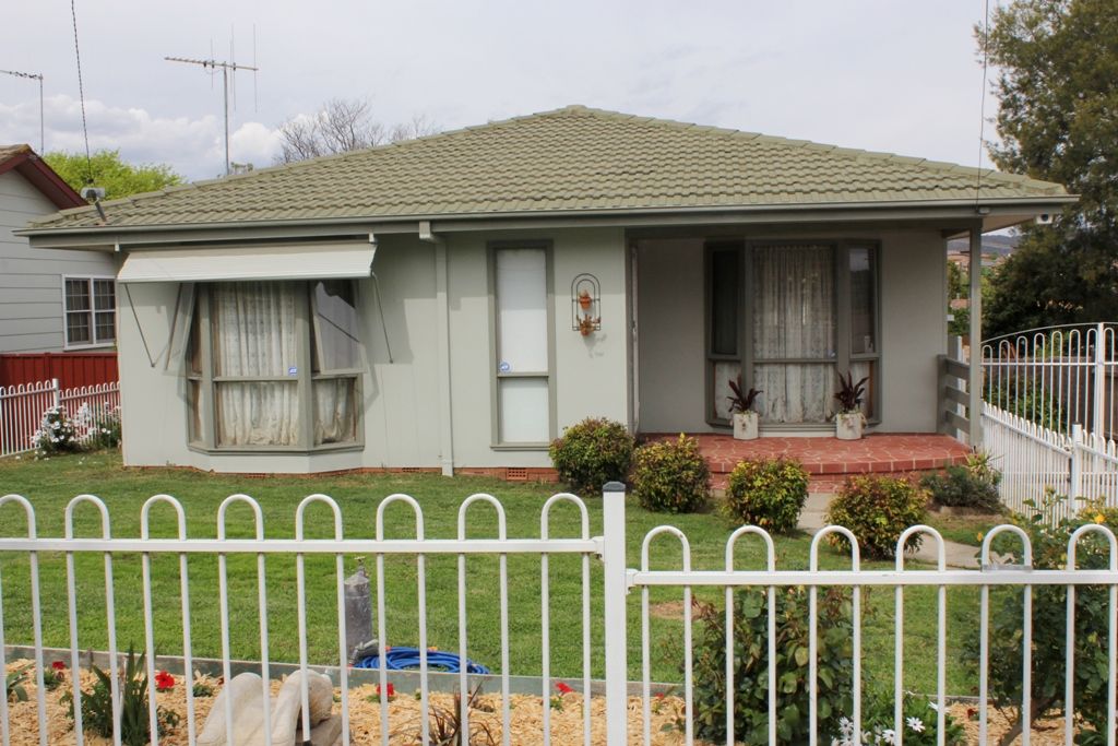90 Cameron Road, QUEANBEYAN, NSW 2620