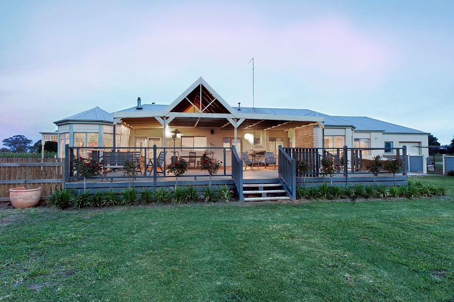 6 Redgum Drive, MELTON SOUTH, VIC 3338