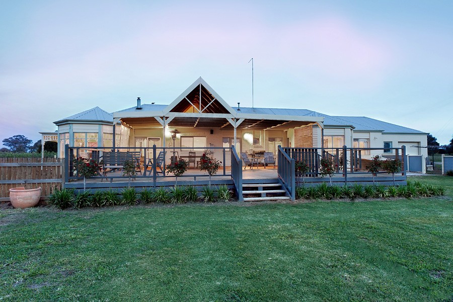 6 Redgum Drive, MELTON SOUTH, VIC 3338