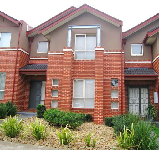 42  SANCTUARY Drive, BUNDOORA, VIC 3083