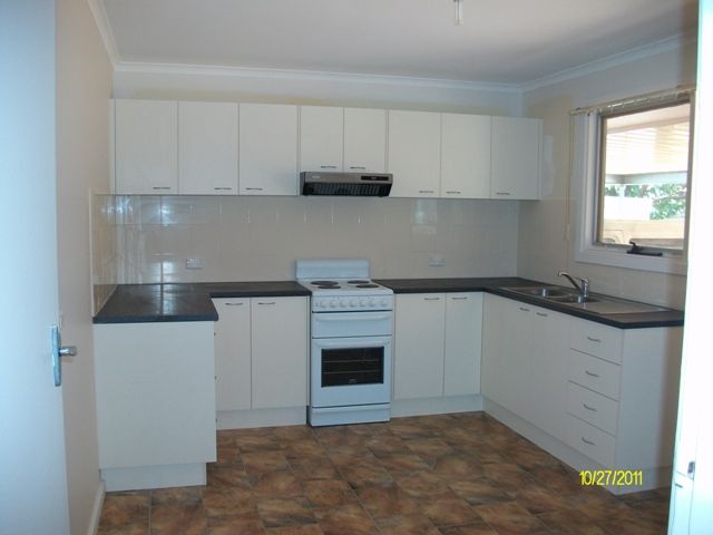 2 Don Elliot Drive, WAIKERIE, SA 5330