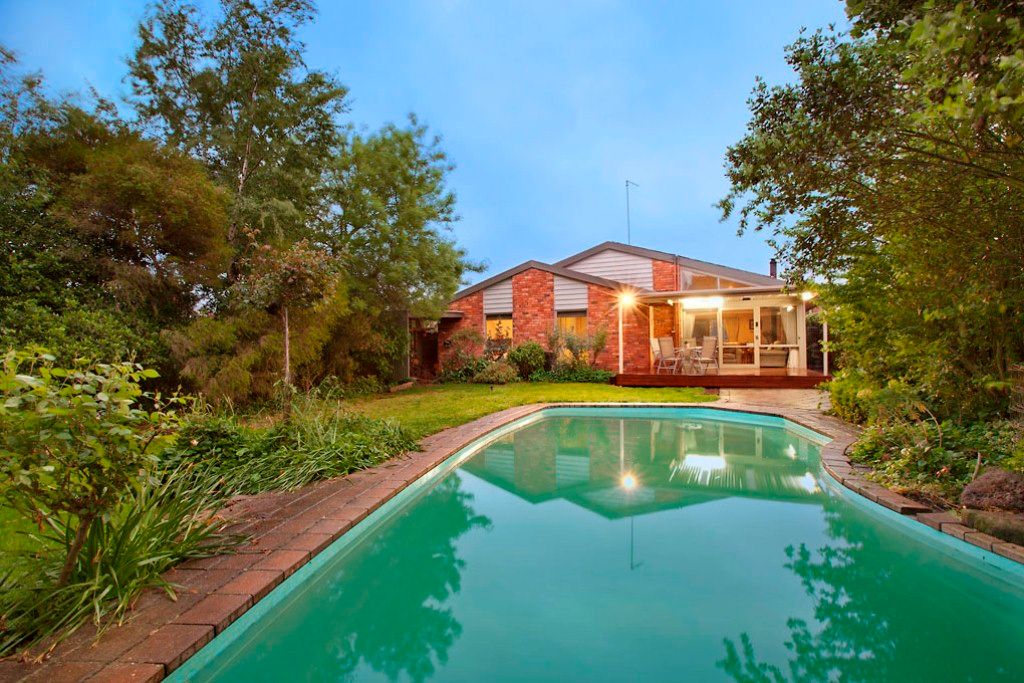 12 Lake Street, LAKE WENDOUREE, VIC 3350
