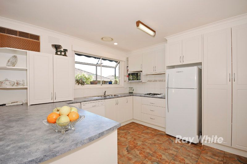 1 Amour Court, WANTIRNA SOUTH, VIC 3152