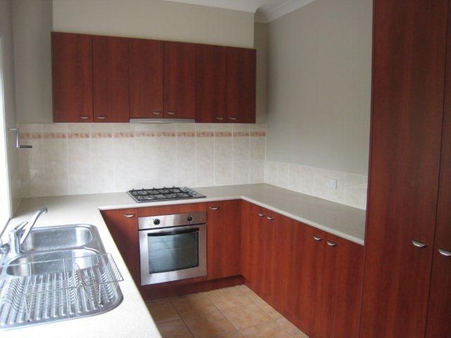 2/44 Spur Street, CRAIGIEBURN, VIC 3064