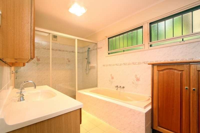 17 Bellata Street, THE GAP, QLD 4061