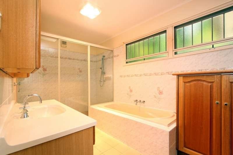 17 Bellata Street, THE GAP, QLD 4061