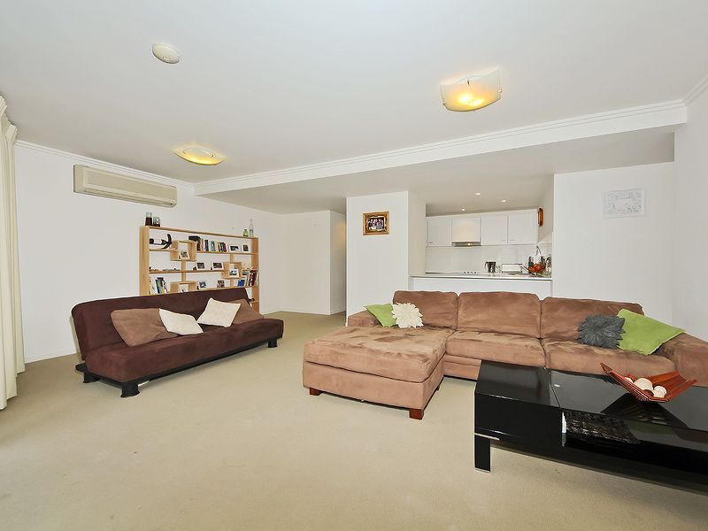 31/2 ARBOUR Avenue, ROBINA, QLD 4226