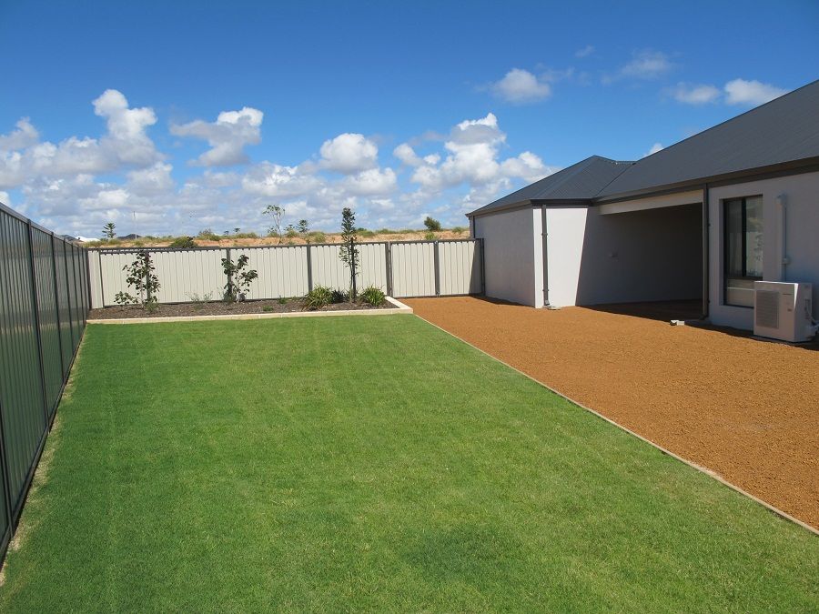 154 Glenfield Beach Drive, DRUMMOND COVE, WA 6532
