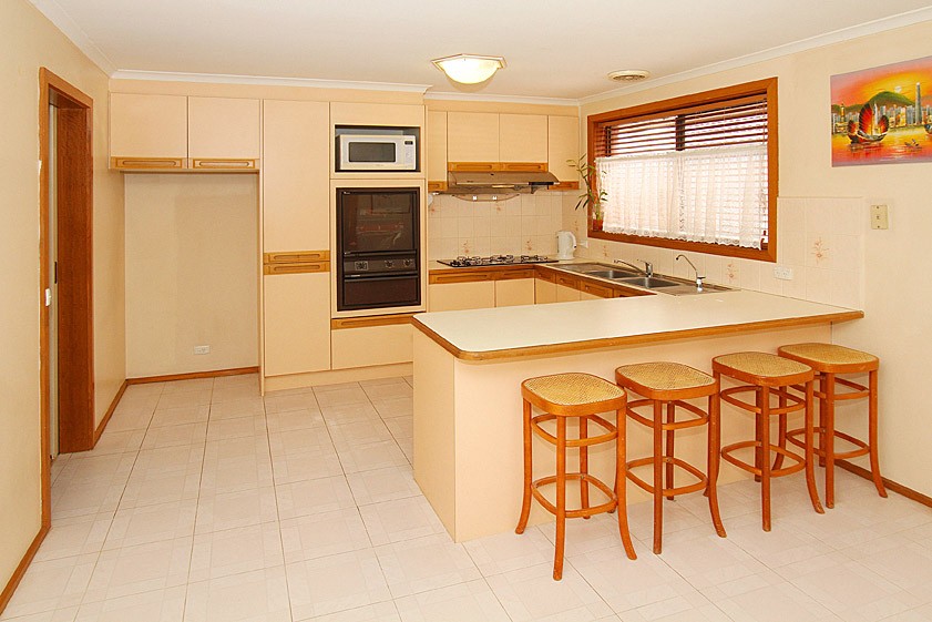 4 Dunk Close, MILL PARK, VIC 3082