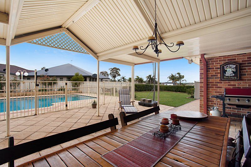2 Beasley Close, LARGS NSW 2320