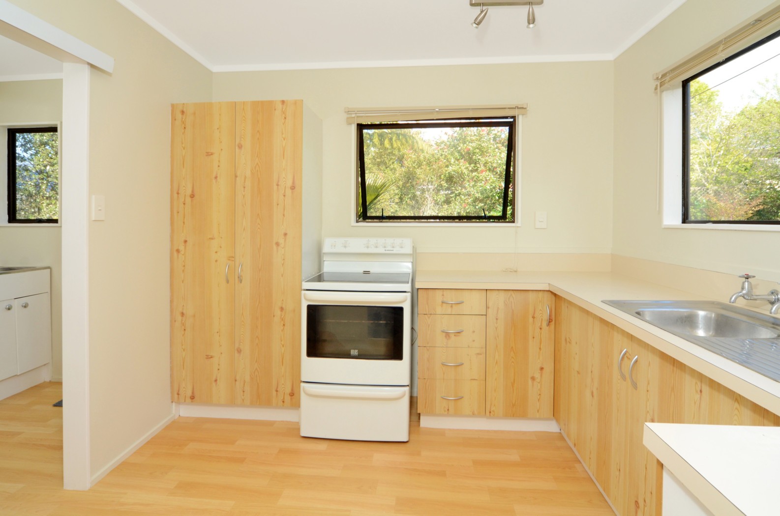 298B Glenfield Road, GLENFIELD, North Shore City
