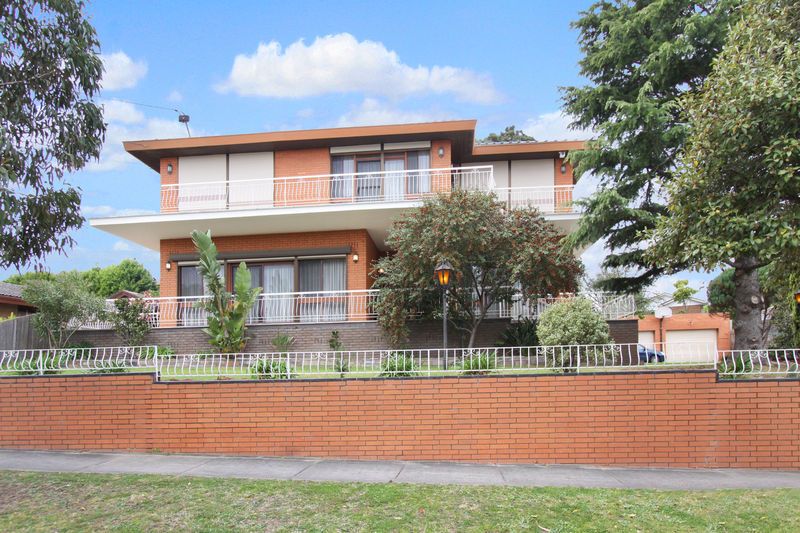 10-12 Heany Street, MOUNT WAVERLEY, VIC 3149